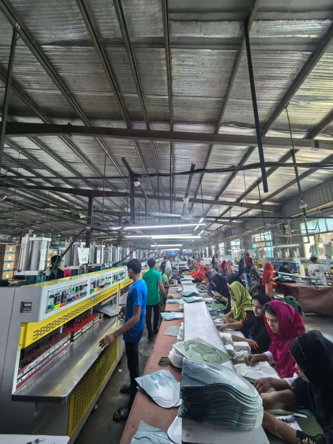 IALT Footwear factory — Sole Pressing